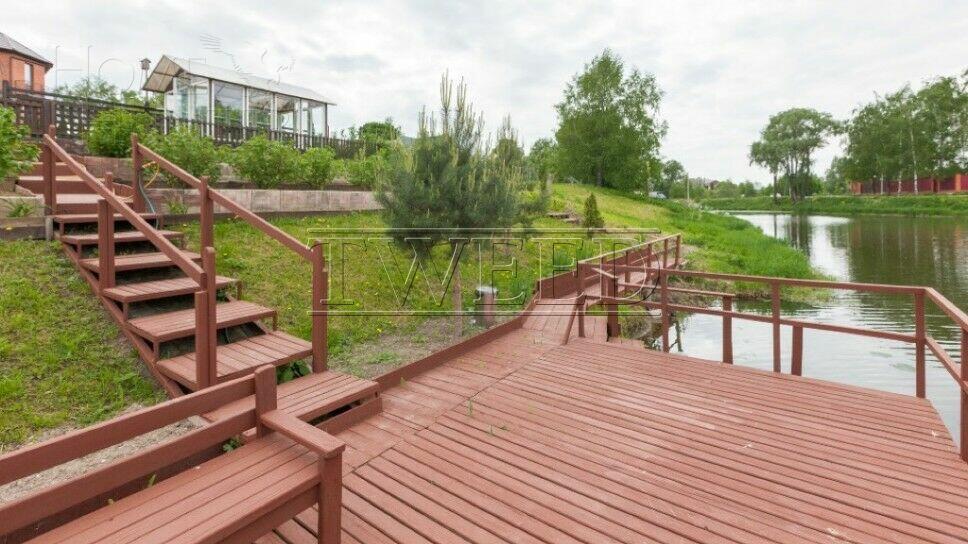 3-этажный коттедж 550 м² с отделкой