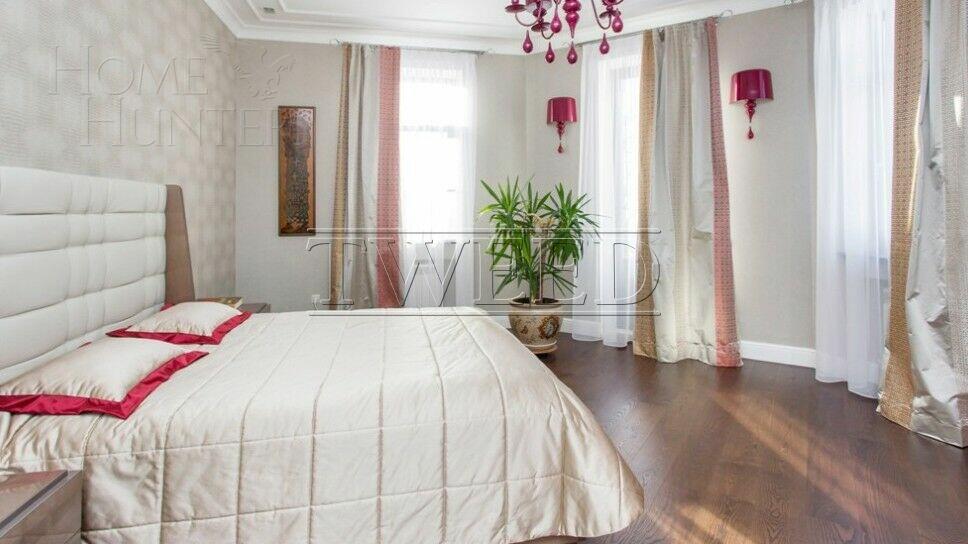 3-этажный коттедж 550 м² с отделкой