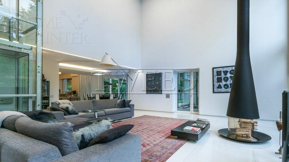 2-этажный коттедж 1 328 м² с отделкой