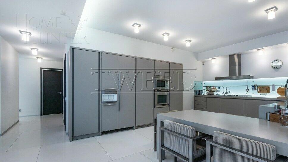 2-этажный коттедж 1 328 м² с отделкой