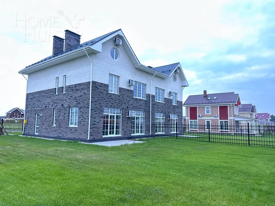 3-этажный коттедж 238 м² с отделкой