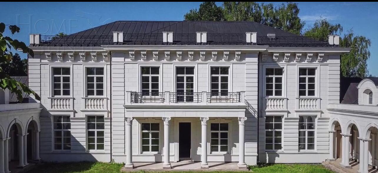 2-этажный коттедж 4 384 м² без отделки