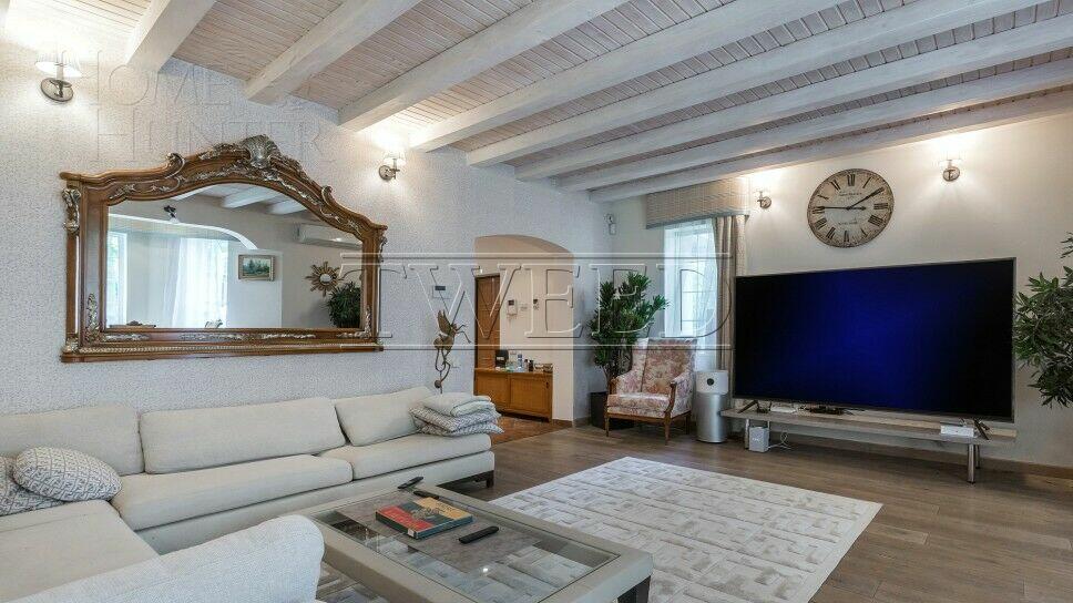 2-этажный коттедж 350 м² с отделкой