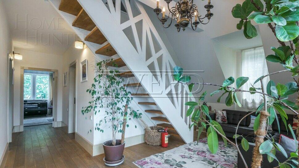 2-этажный коттедж 350 м² с отделкой