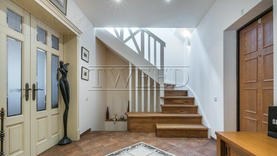 2-этажный коттедж 350 м² с отделкой