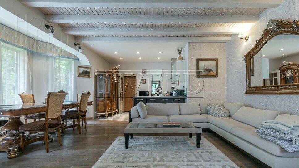 2-этажный коттедж 350 м² с отделкой