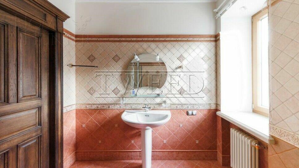 2-этажный коттедж 800 м² с отделкой