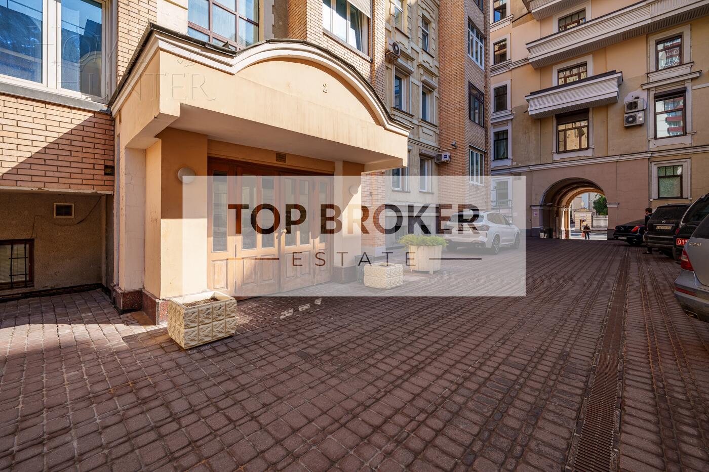 2-УРОВНЕВЫЙ ПЕНТХАУС С ОТДЕЛКОЙ 331.6 М² НА 8 ЭТАЖЕ