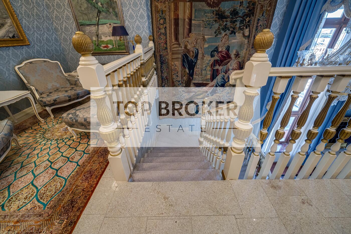 2-УРОВНЕВЫЙ ПЕНТХАУС С ОТДЕЛКОЙ 331.6 М² НА 8 ЭТАЖЕ