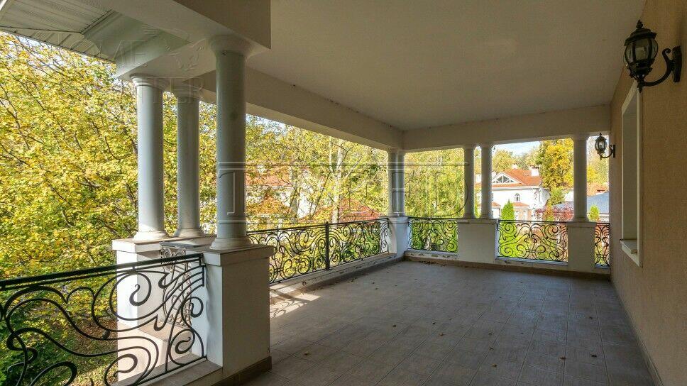 2-этажный коттедж 495 м² с отделкой