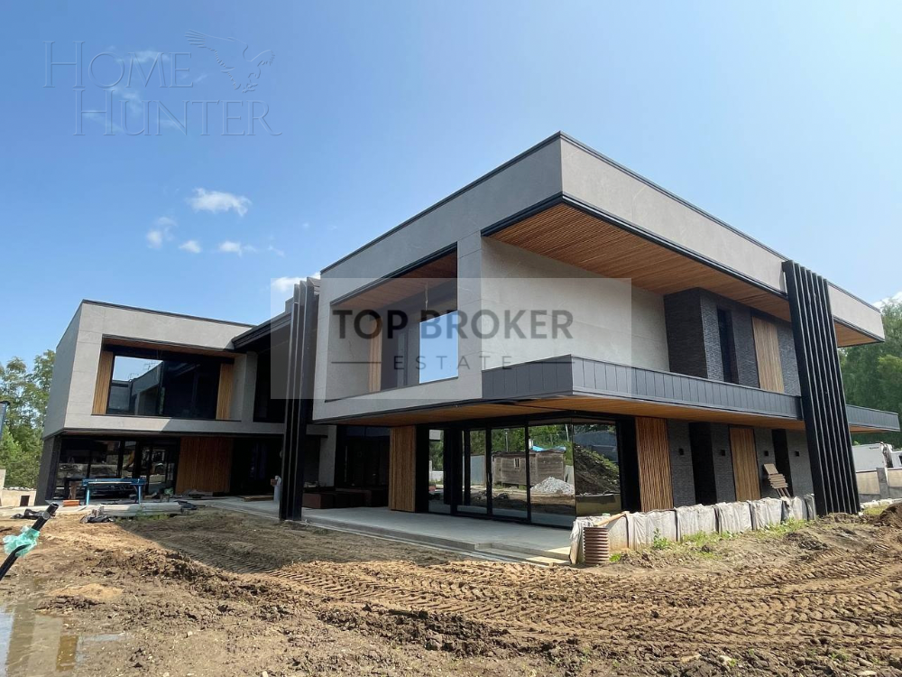 2-этажный коттедж 1 700 м² без отделки