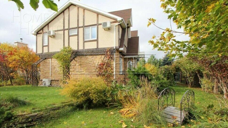 2-этажный коттедж 300 м² с отделкой