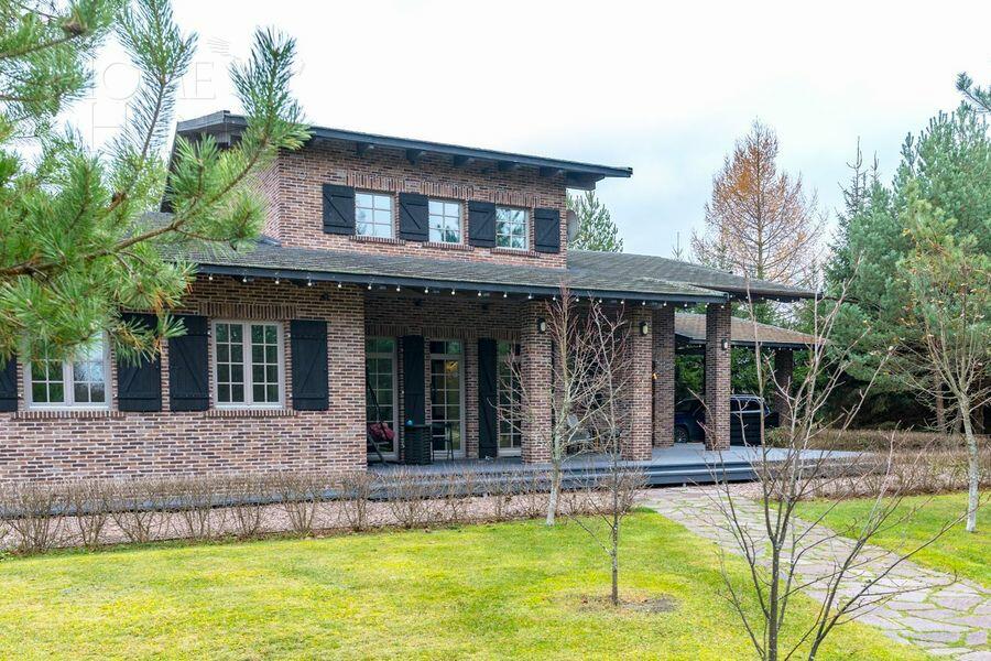 1-этажный коттедж 300 м² с отделкой