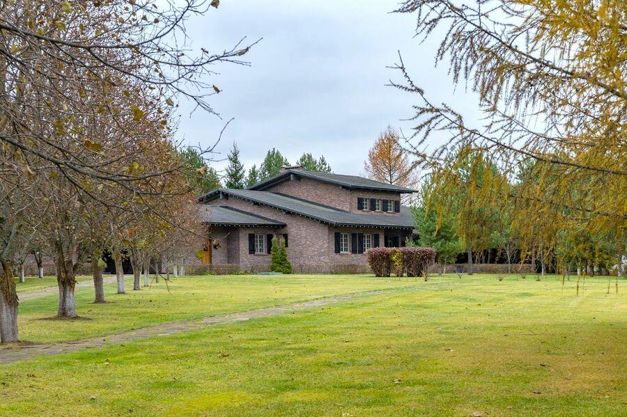 1-этажный коттедж 300 м² с отделкой