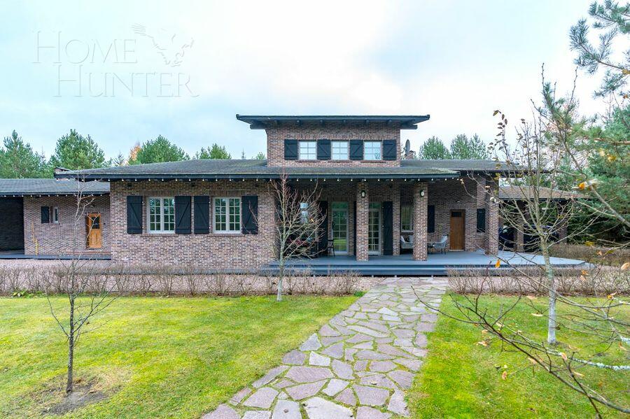 1-этажный коттедж 300 м² с отделкой