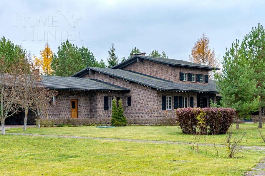 1-этажный коттедж 300 м² с отделкой