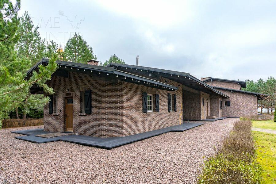 1-этажный коттедж 300 м² с отделкой