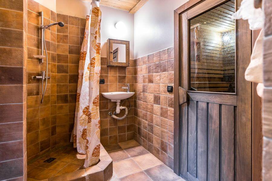 1-этажный коттедж 300 м² с отделкой