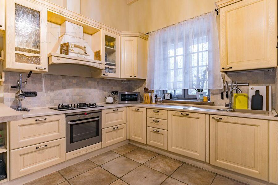 1-этажный коттедж 300 м² с отделкой