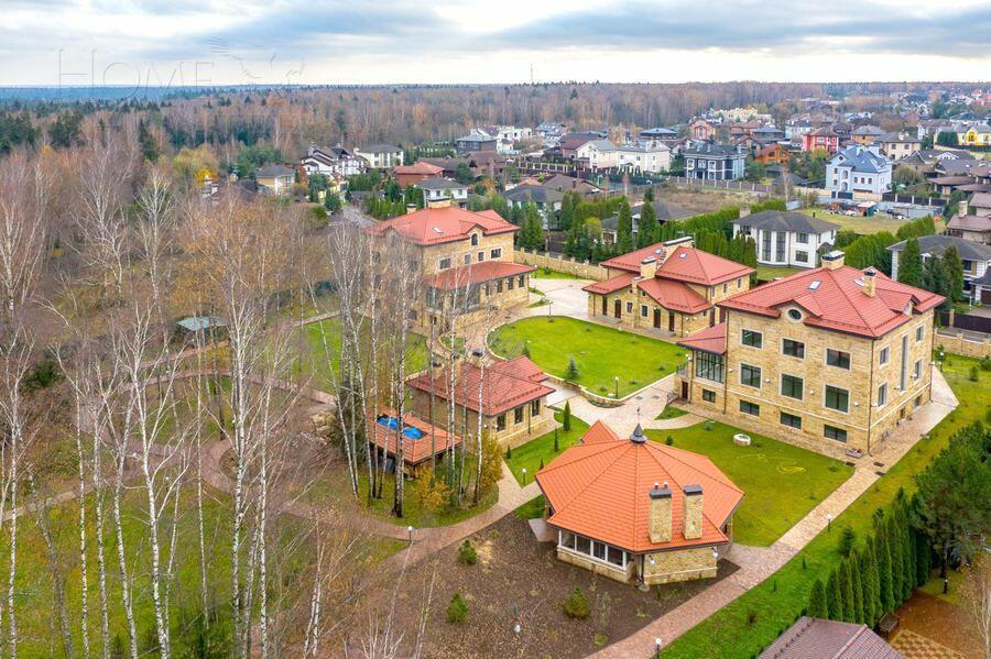 2-этажный коттедж 2 800 м² без отделки