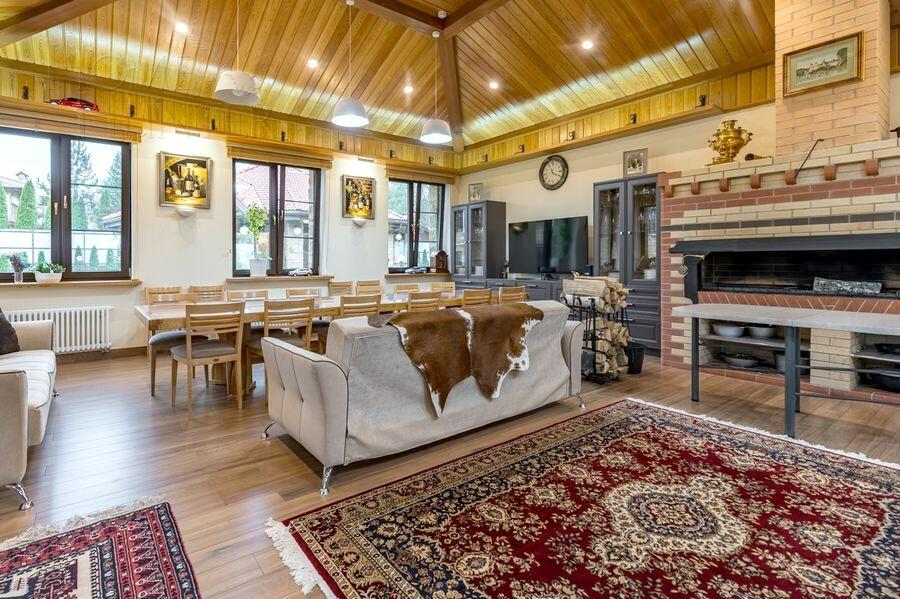 2-этажный коттедж 2 800 м² без отделки