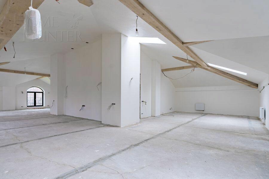 2-этажный коттедж 2 800 м² без отделки