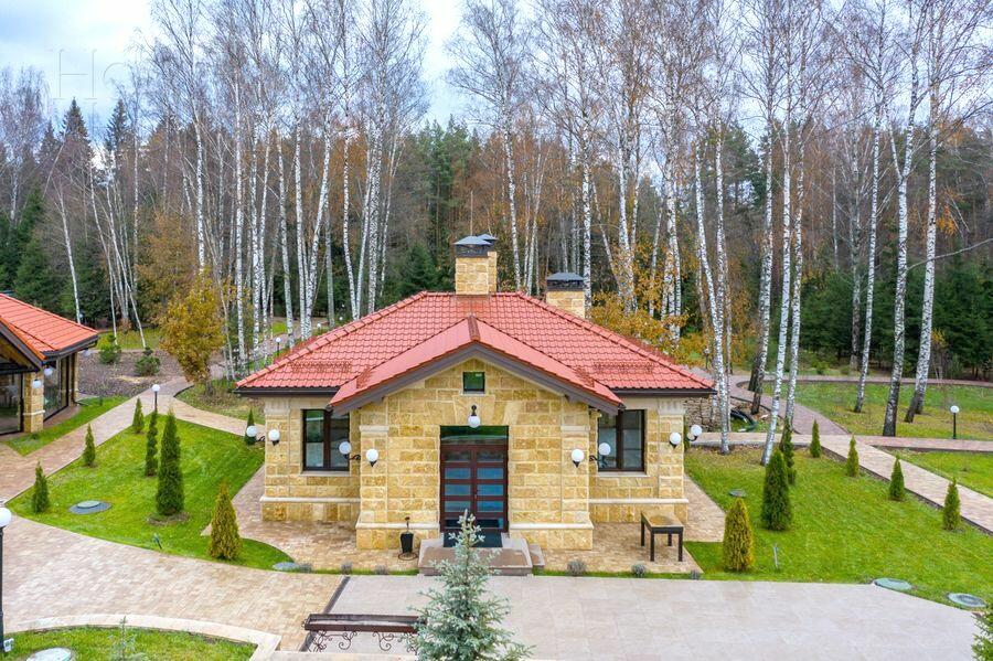 2-этажный коттедж 2 800 м² без отделки