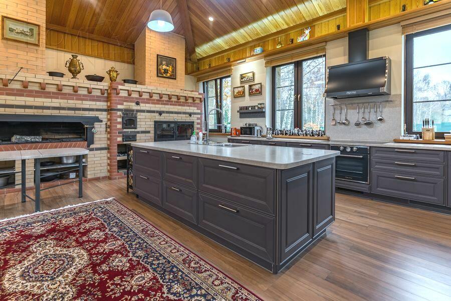 2-этажный коттедж 2 800 м² без отделки