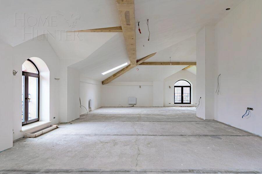 2-этажный коттедж 2 800 м² без отделки