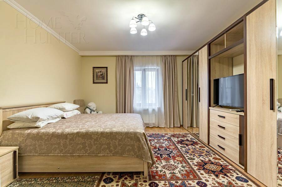 2-этажный коттедж 2 800 м² без отделки