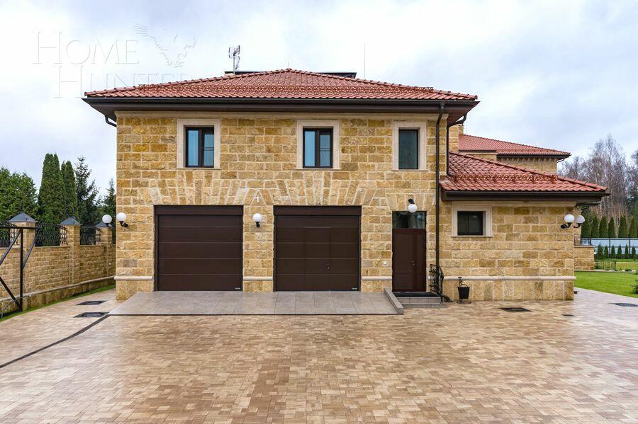 2-этажный коттедж 2 800 м² без отделки