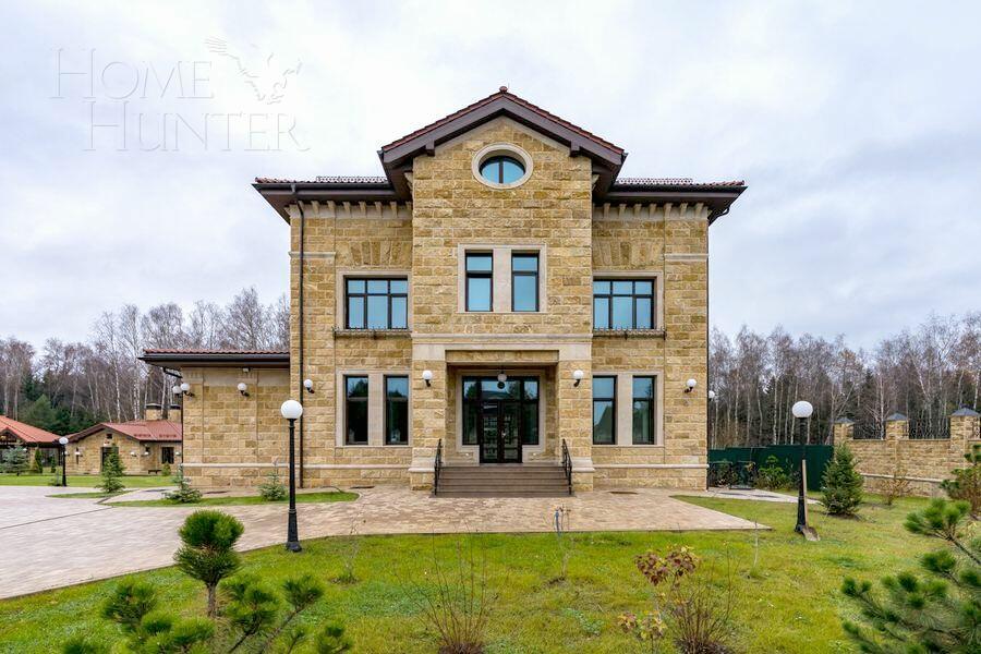 2-этажный коттедж 2 800 м² без отделки