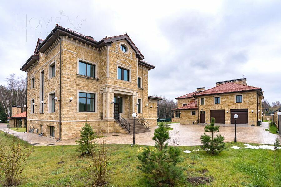 2-этажный коттедж 2 800 м² без отделки