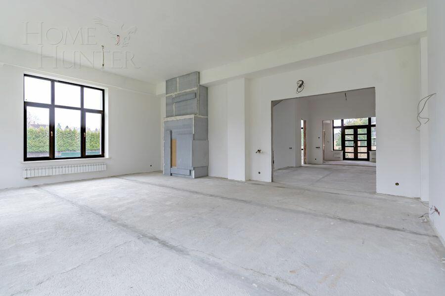 2-этажный коттедж 2 800 м² без отделки