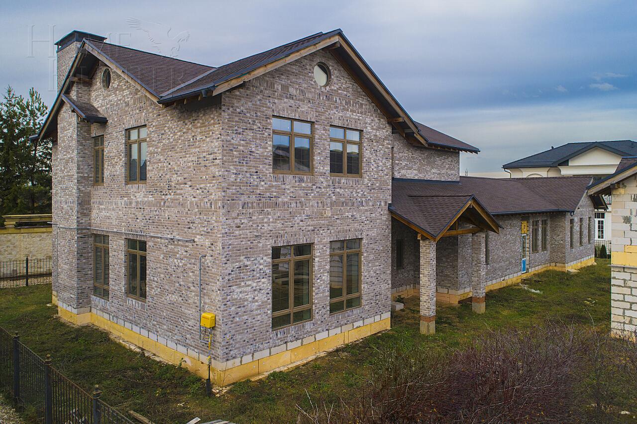 2-этажный коттедж 690 м² без отделки