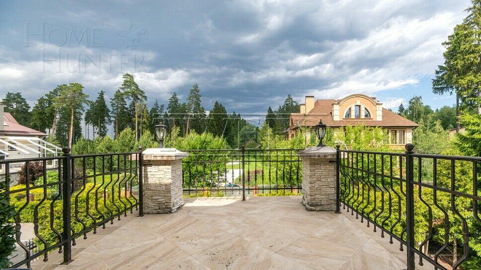 3-этажный коттедж 580 м² с отделкой