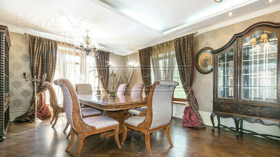 3-этажный коттедж 580 м² с отделкой