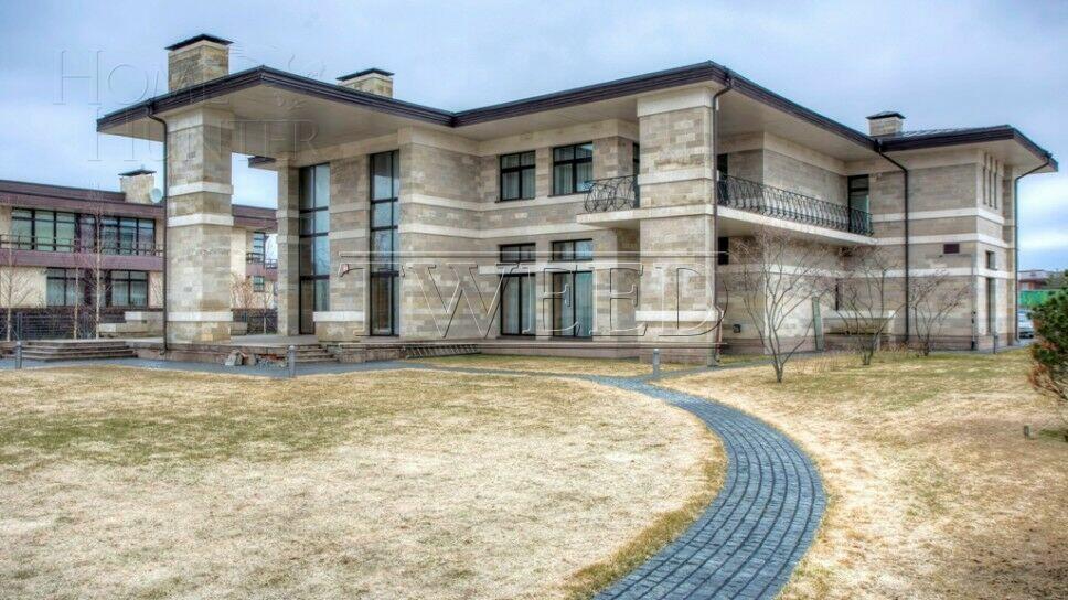 2-этажный коттедж 989.7 м² с отделкой