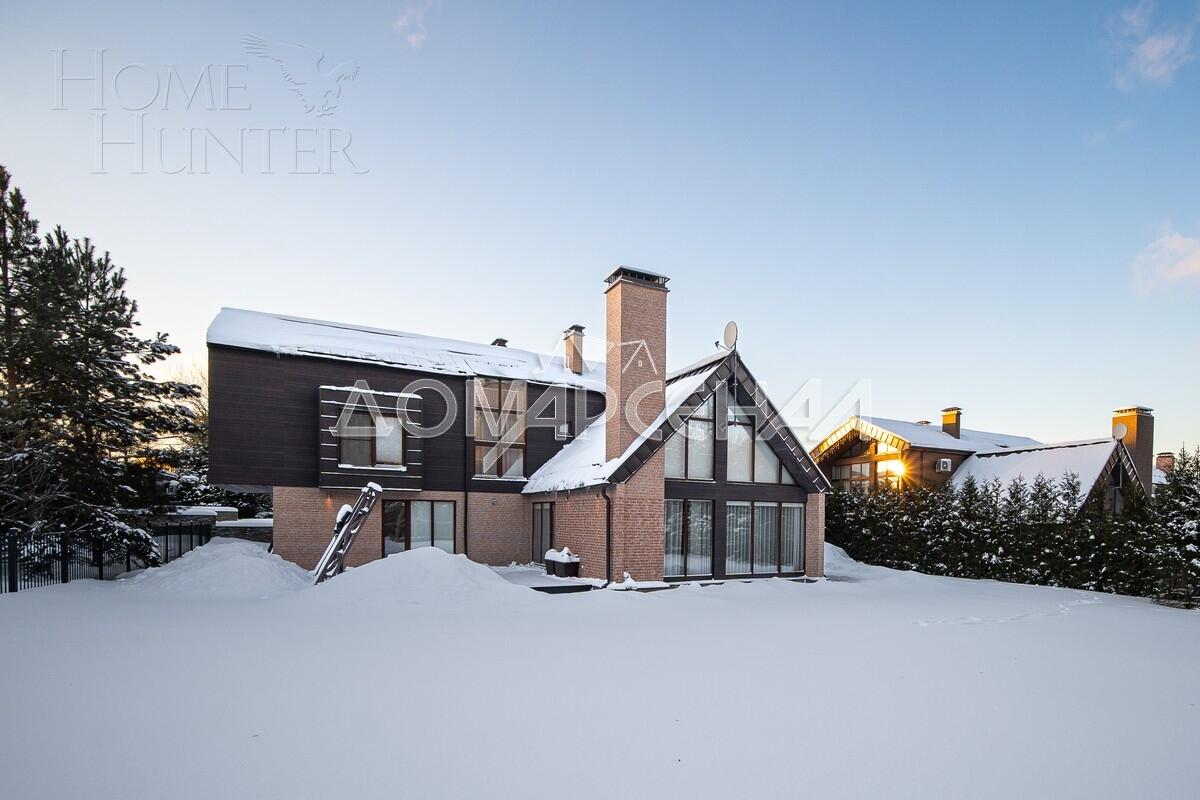 2-этажный коттедж 240 м² с отделкой