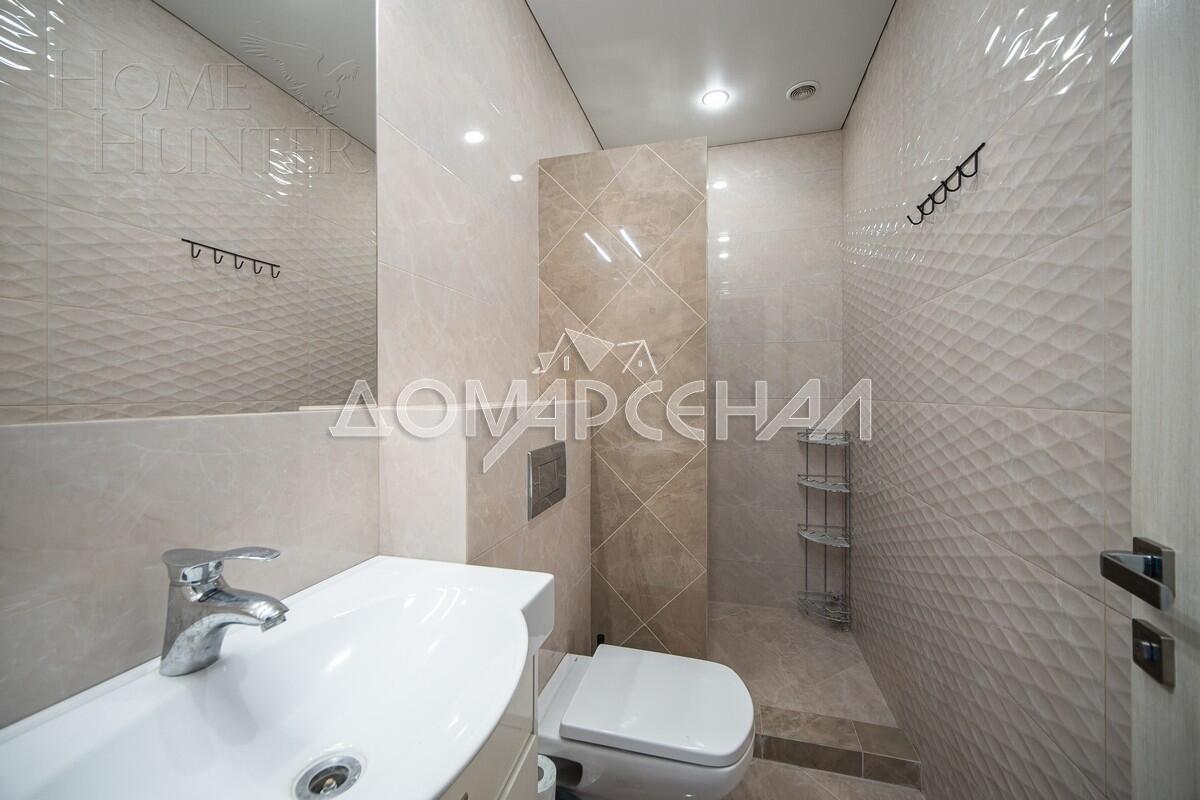 2-этажный коттедж 200 м² с отделкой