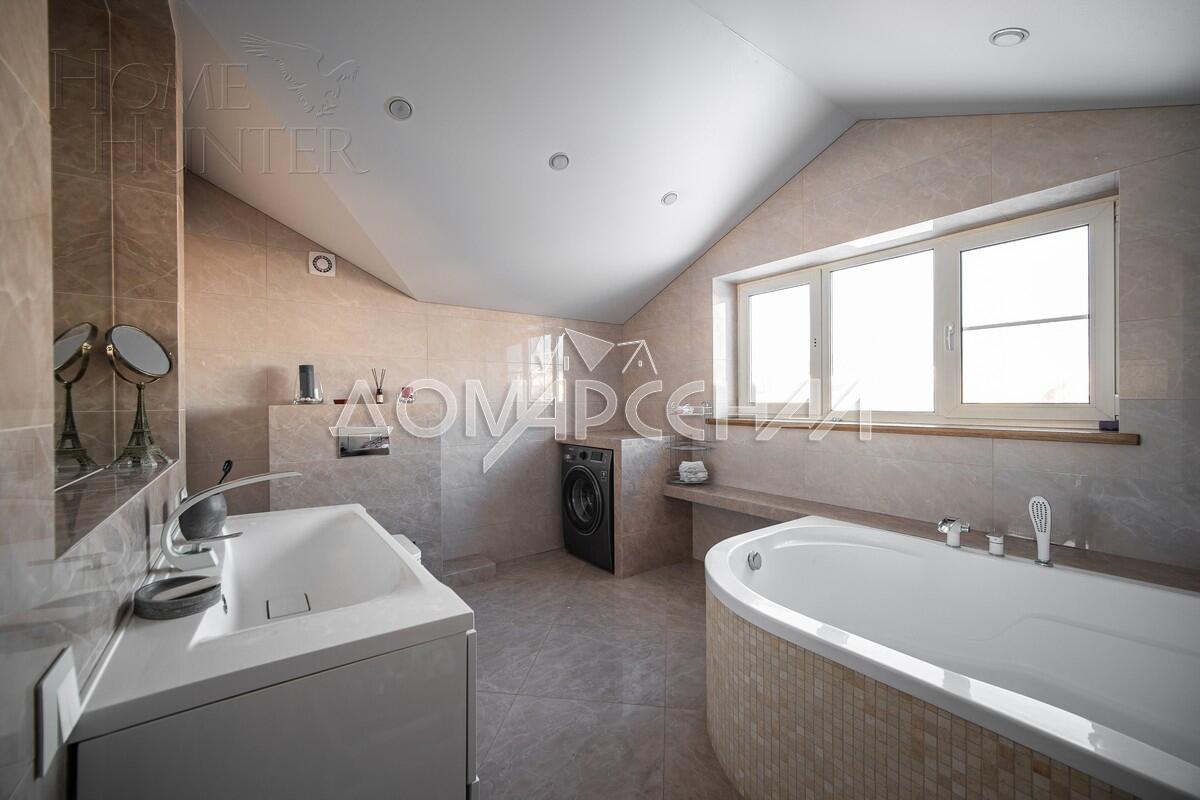 2-этажный коттедж 200 м² с отделкой