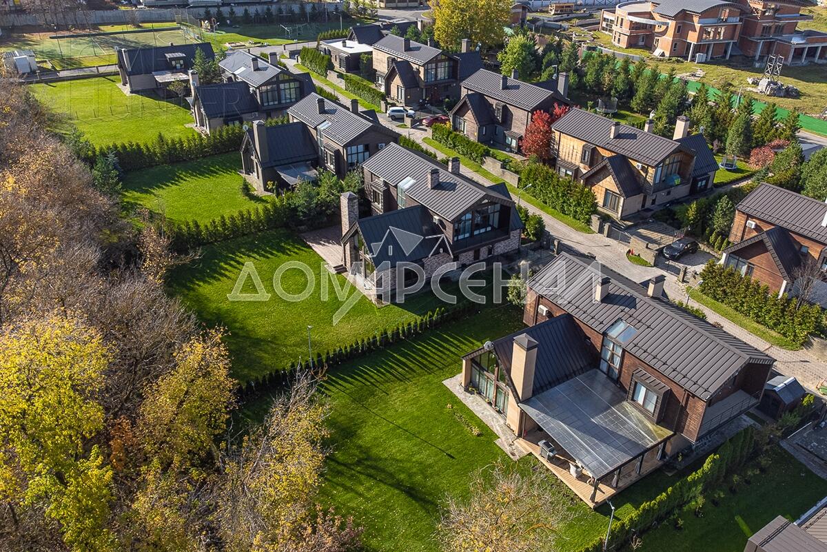 2-этажный коттедж 240 м² с отделкой