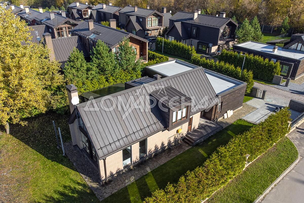 2-этажный коттедж 240 м² с отделкой