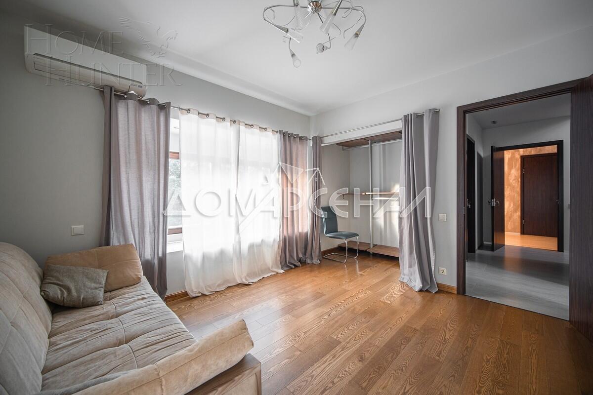 2-этажный коттедж 240 м² с отделкой