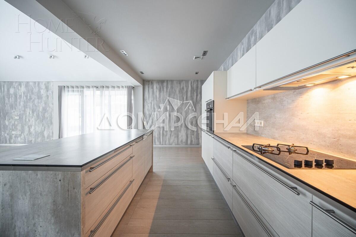 2-этажный коттедж 240 м² с отделкой