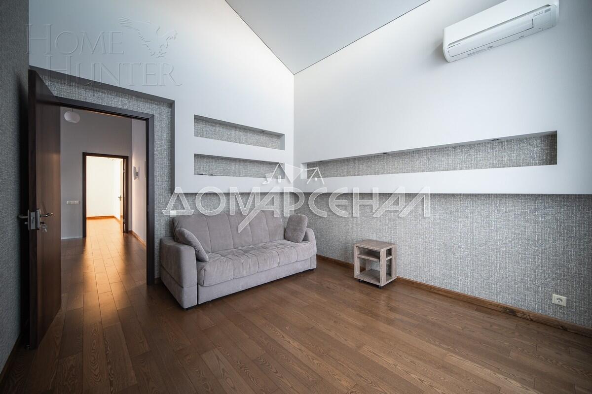 2-этажный коттедж 240 м² с отделкой