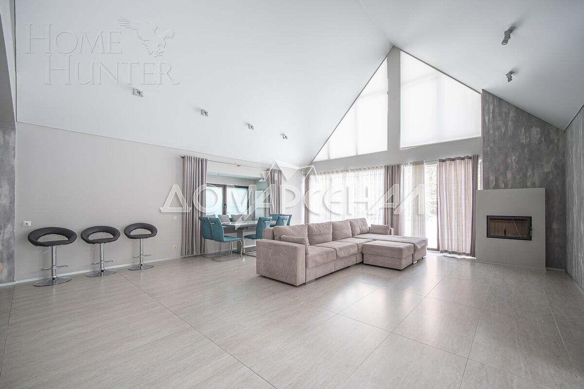 2-этажный коттедж 240 м² с отделкой