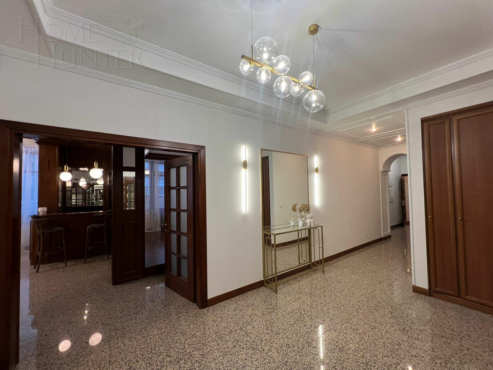 5-КОМН. КВАРТИРА С ОТДЕЛКОЙ 234 М² НА 3 ЭТАЖЕ