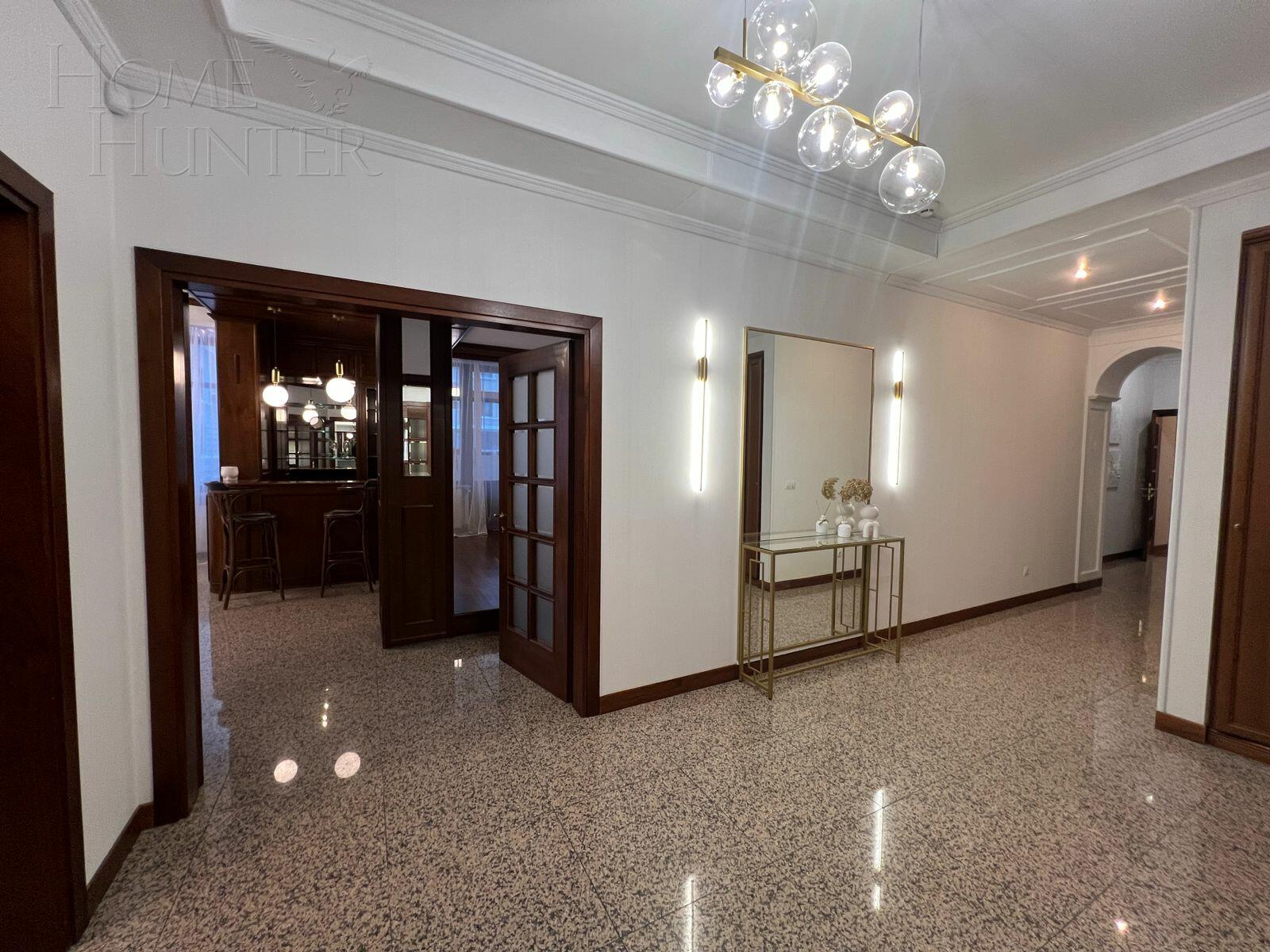 5-КОМН. КВАРТИРА С ОТДЕЛКОЙ 234 М² НА 3 ЭТАЖЕ