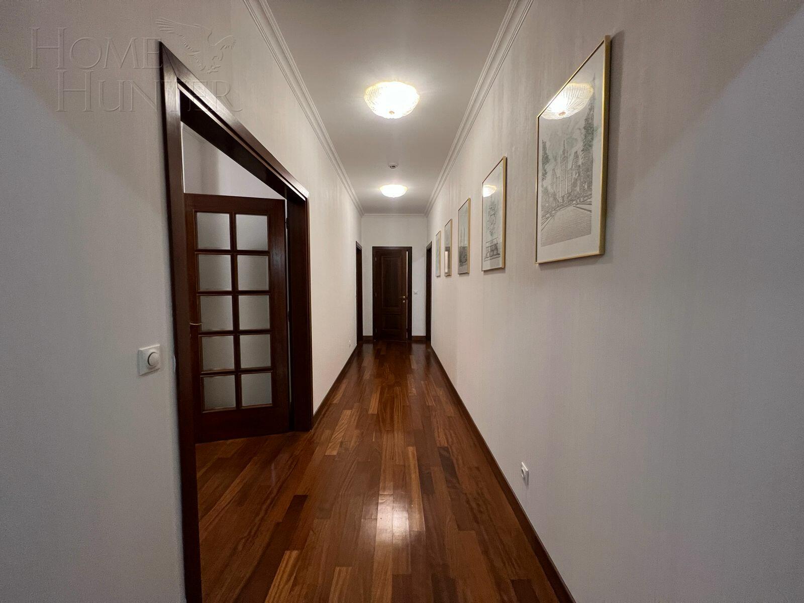 5-КОМН. КВАРТИРА С ОТДЕЛКОЙ 234 М² НА 3 ЭТАЖЕ